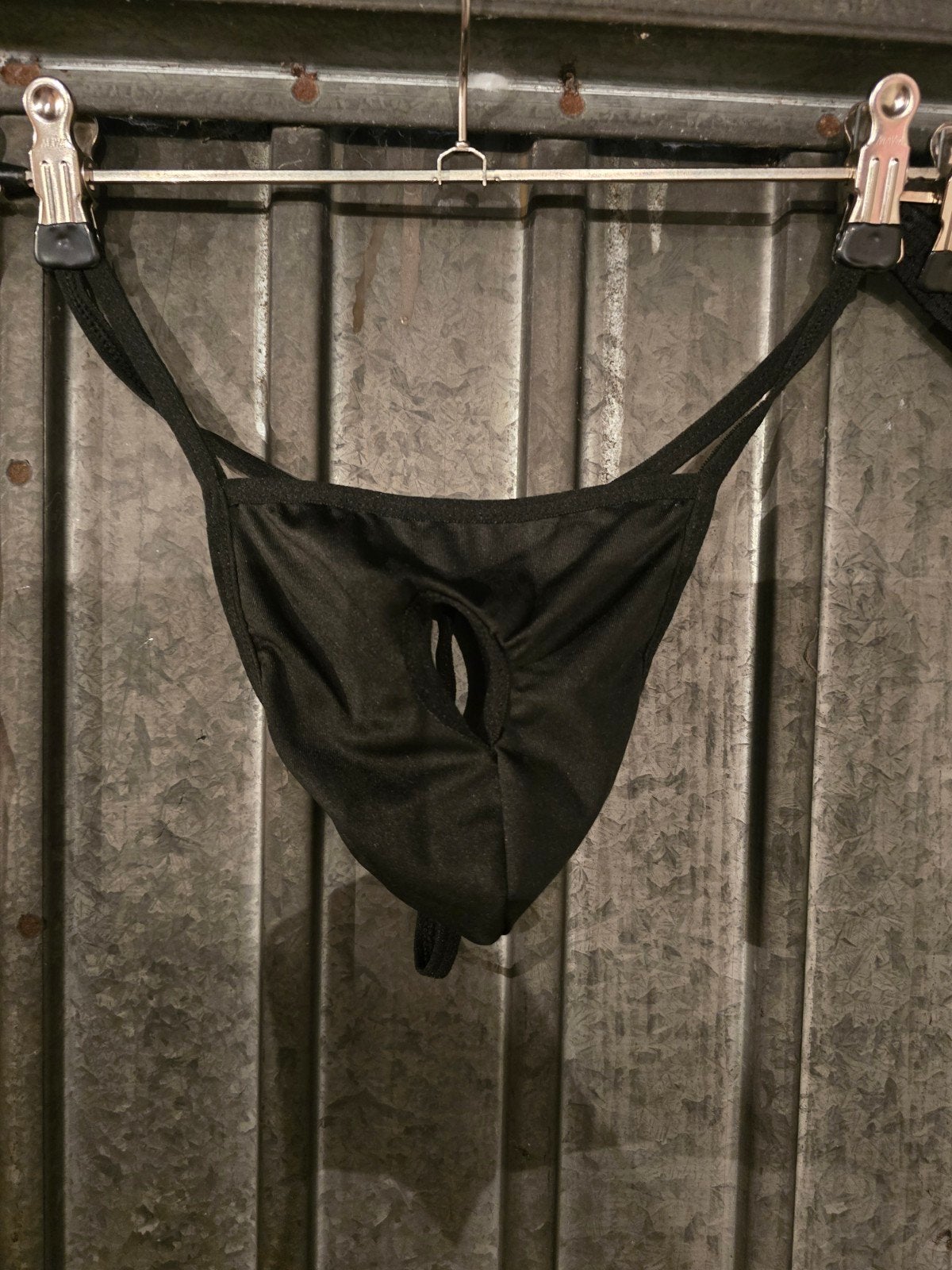 Zwarte heren string met opening, Verzenden, Zwart, Slip