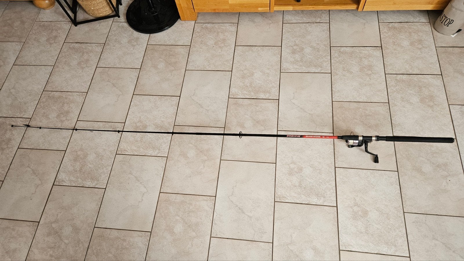Sebone Silver Spider Werphengel met molen en dobber, Ophalen, Zo goed als nieuw, Complete hengel