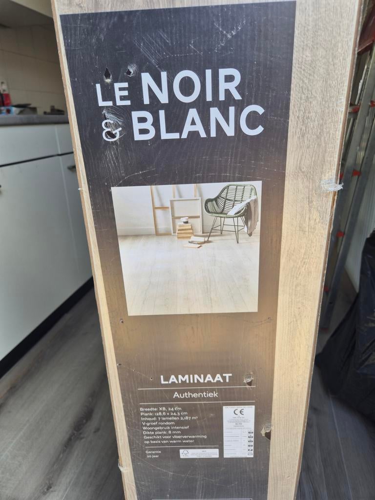 Le Noir & Blanc Laminaat Authentiek - 2.187 m², Doe-het-zelf en Verbouw, 50 tot 150 cm, Nieuw, Ophalen of Verzenden, 10 m² of meer
