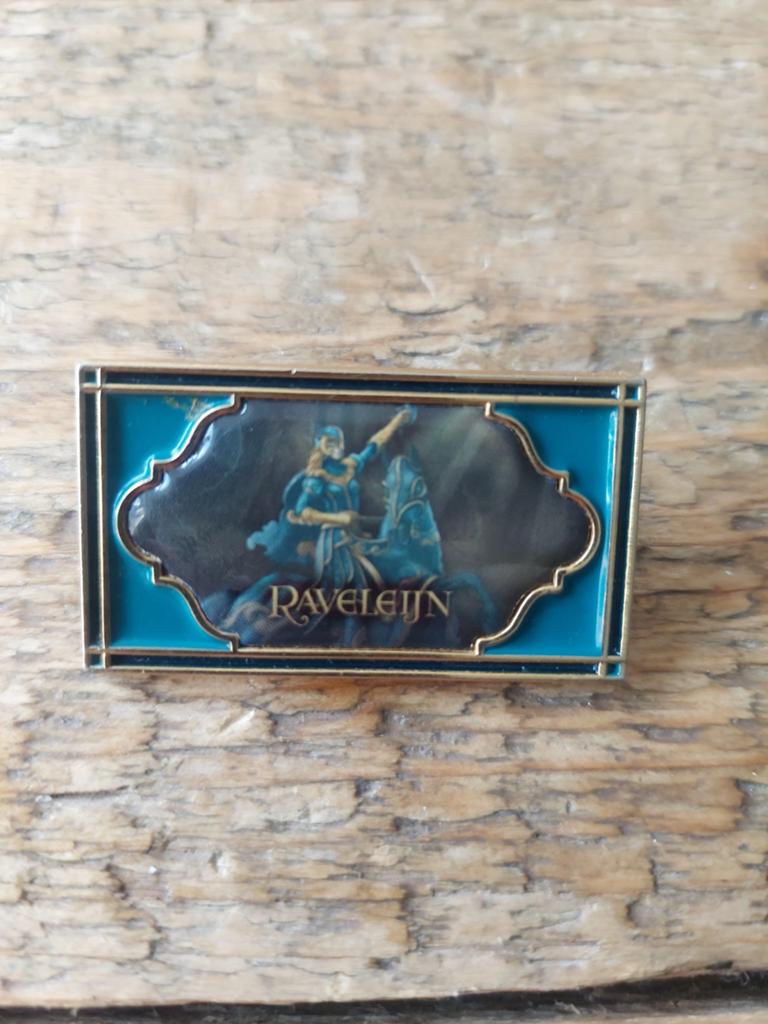 Efteling Raveleijn Pin Speldje, Verzamelen, Speldjes, Pins en Buttons, Gebruikt, Speldje of Pin, Overige onderwerpen, Verzenden