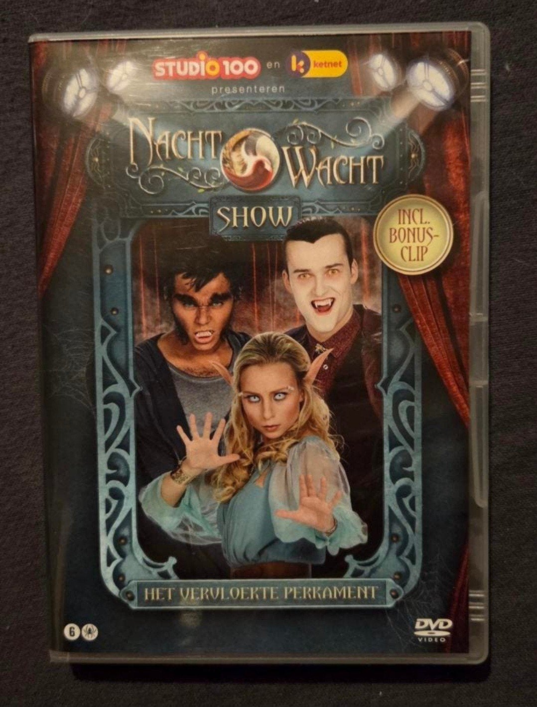 Nachtwacht Show: Het Vervloekt Perkament  - DVD, Cd's en Dvd's, Alle leeftijden, Ophalen of Verzenden, Zo goed als nieuw, Nederlands
