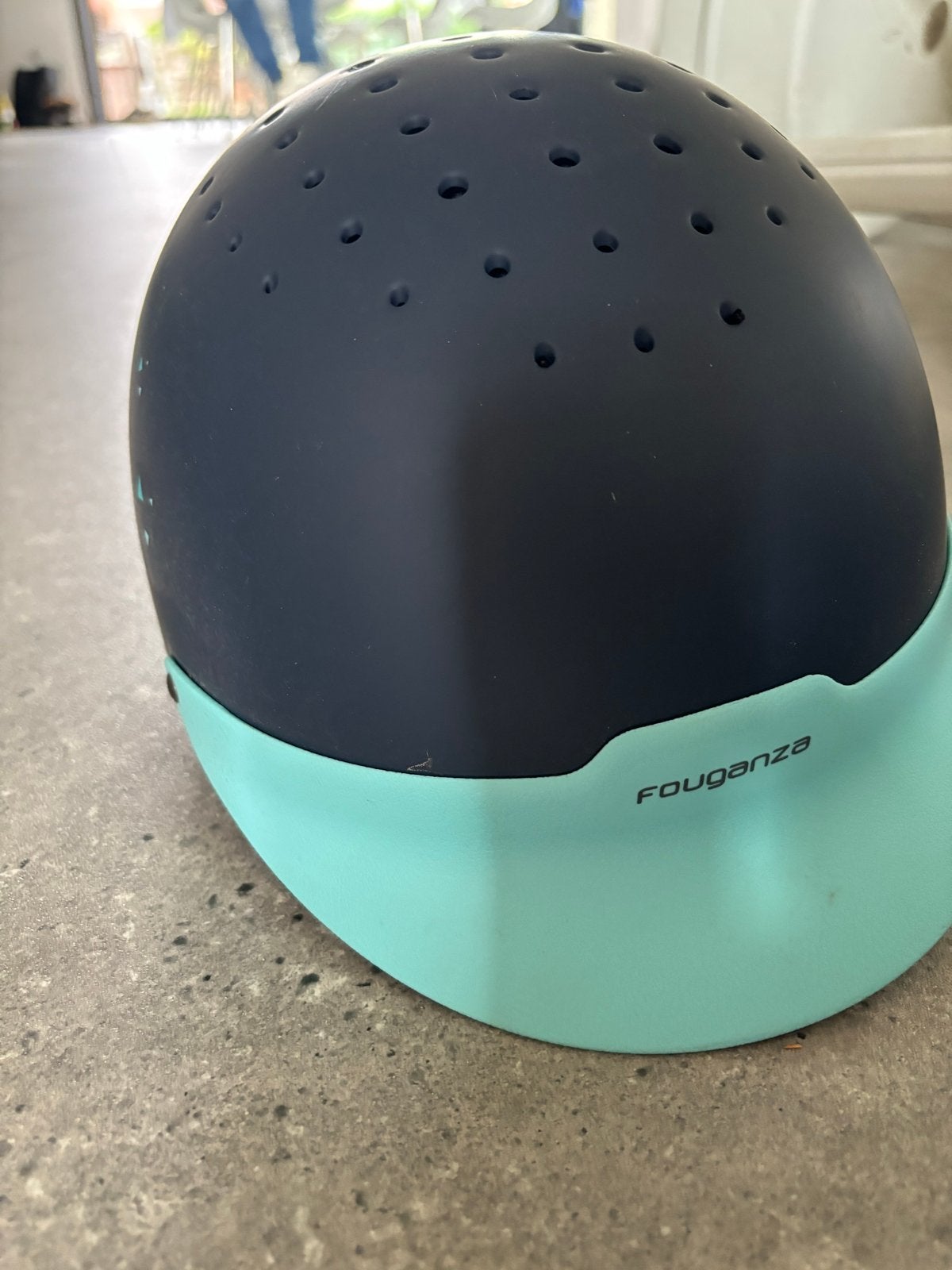 Fouganza paardrijcap M 55-58CM - Zo goed als nieuw, Ophalen of Verzenden, Zo goed als nieuw