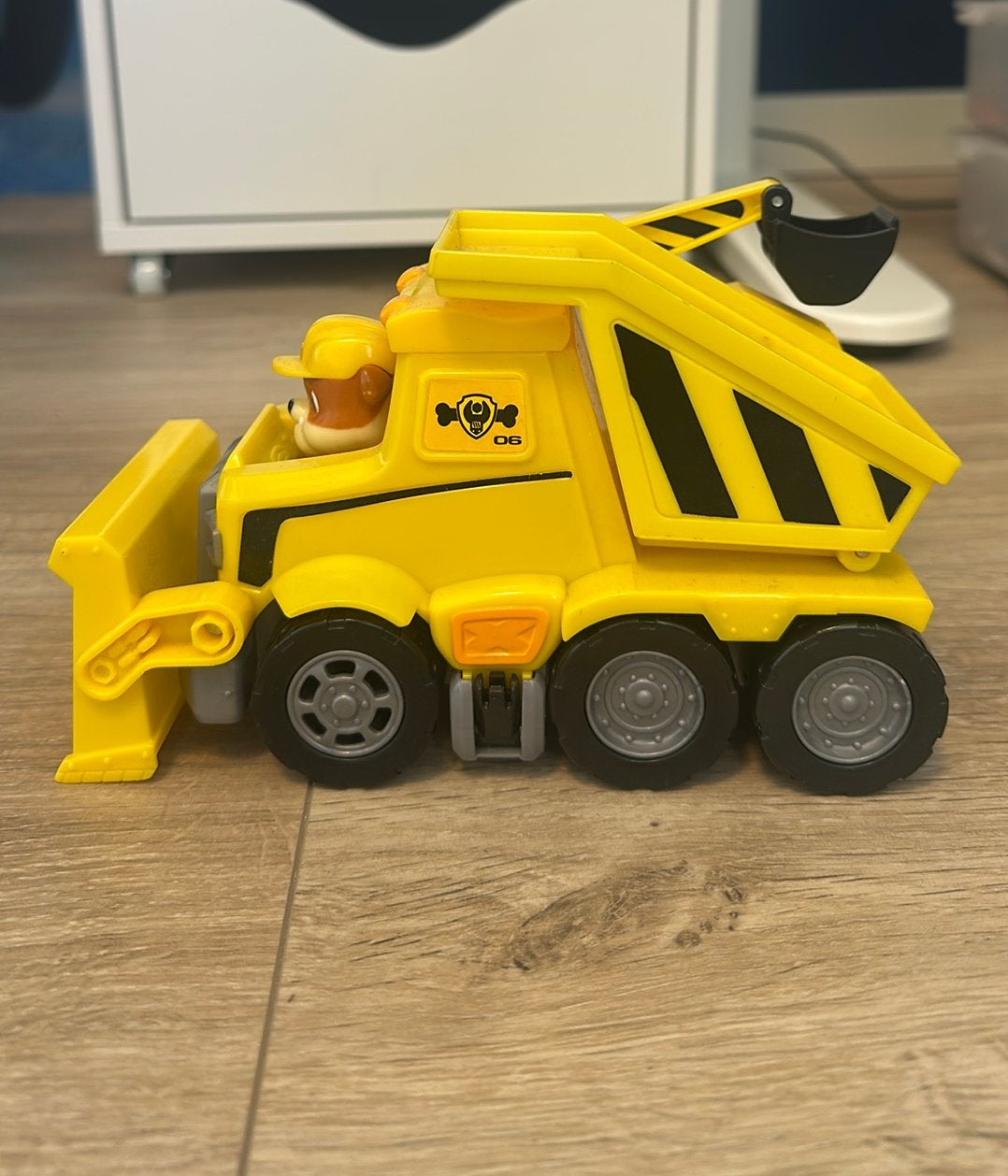 Paw patrol rubble met voertuig, Ophalen of Verzenden, Zo goed als nieuw