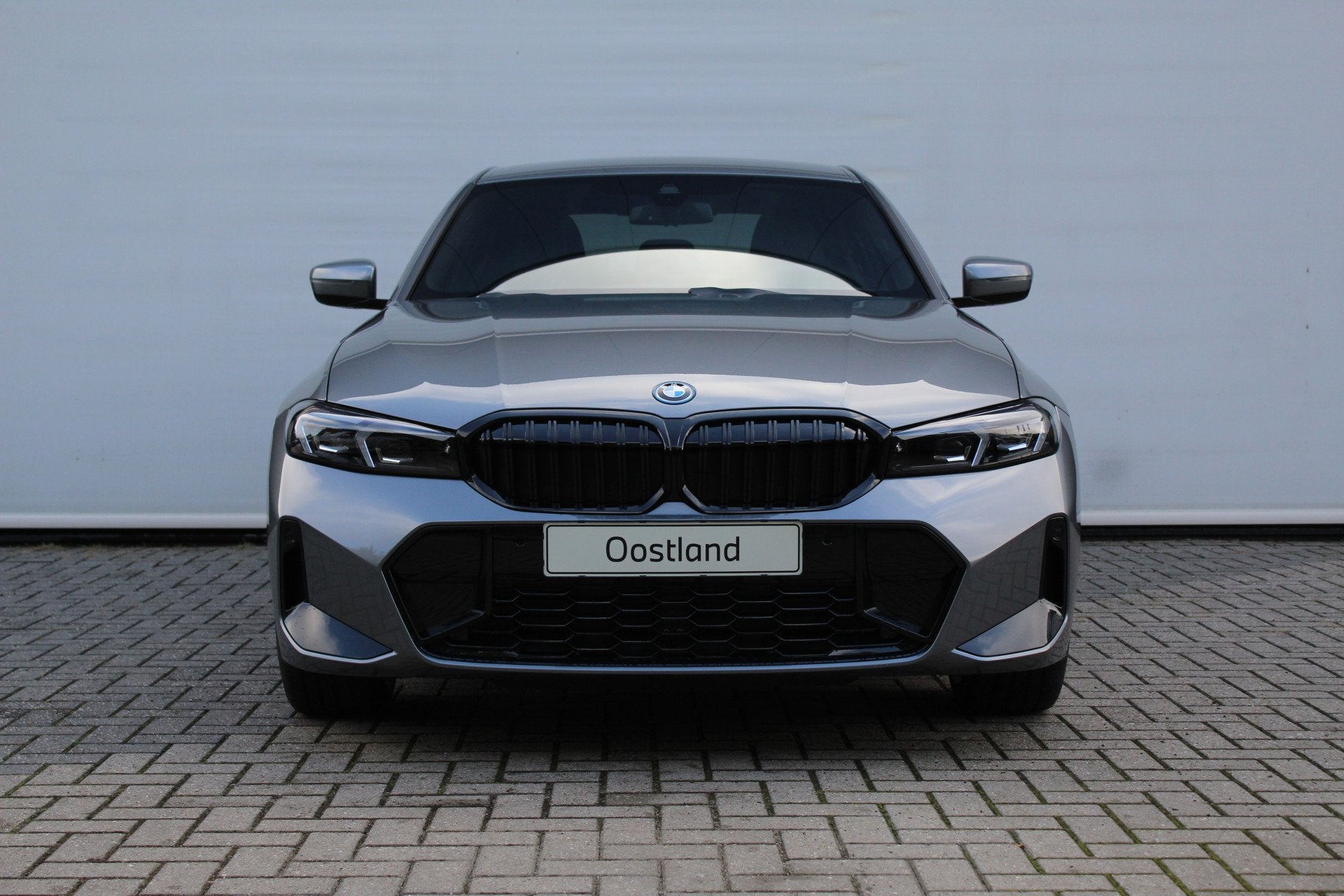 BMW 3 Serie 330e M Sport Automaat / Sportstoelen / Achteruit, Auto's, BMW, Automaat, Achterwielaandrijving, Zwart, 4 cilinders