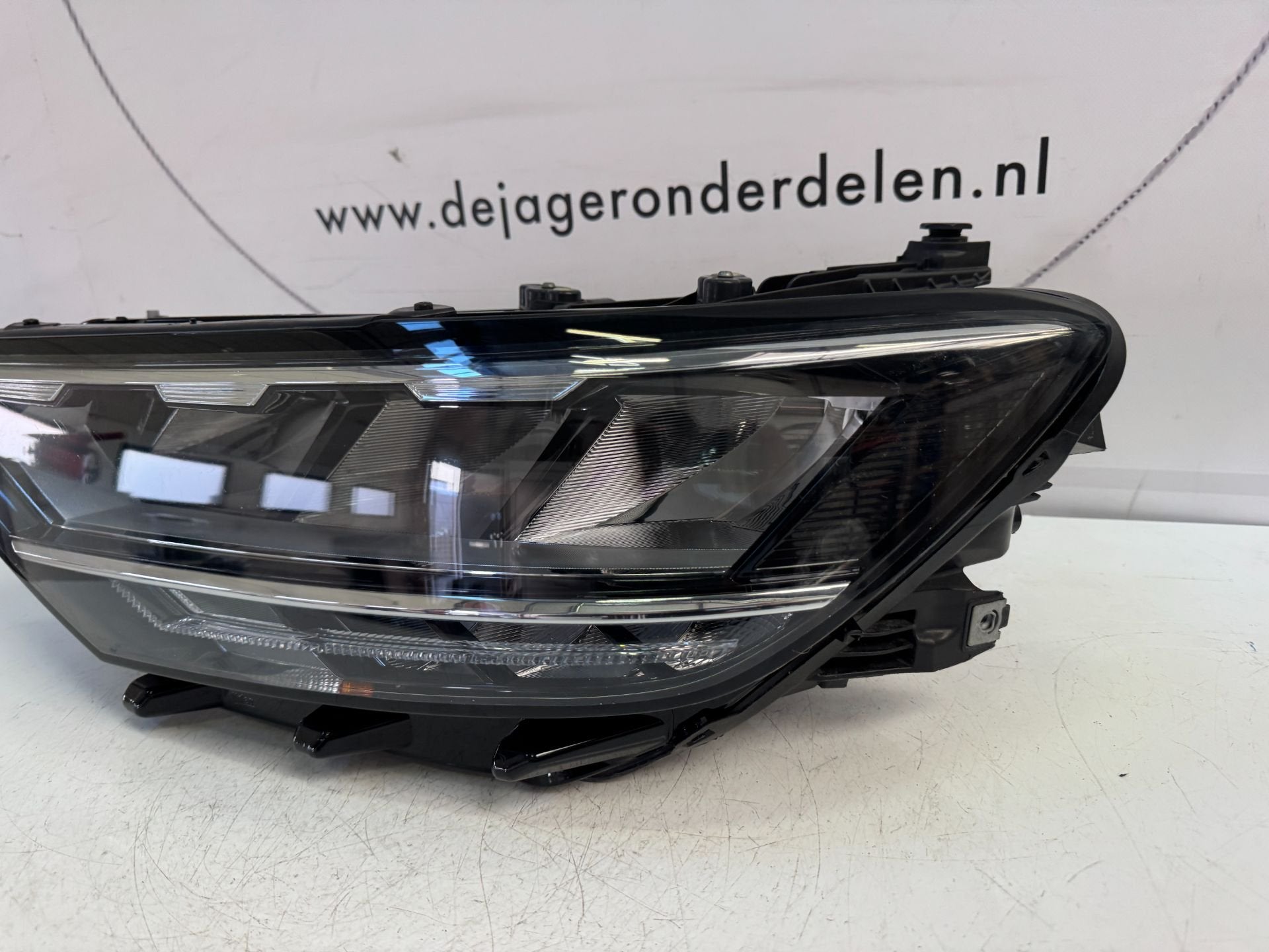 VW PASSAT 3G B8 VOL LED KOPLAMP LINKS 3G1941035P, Gebruikt, Volkswagen, Volkswagen AG, Berliner Ring 2
38440  Wolfsburg, DE