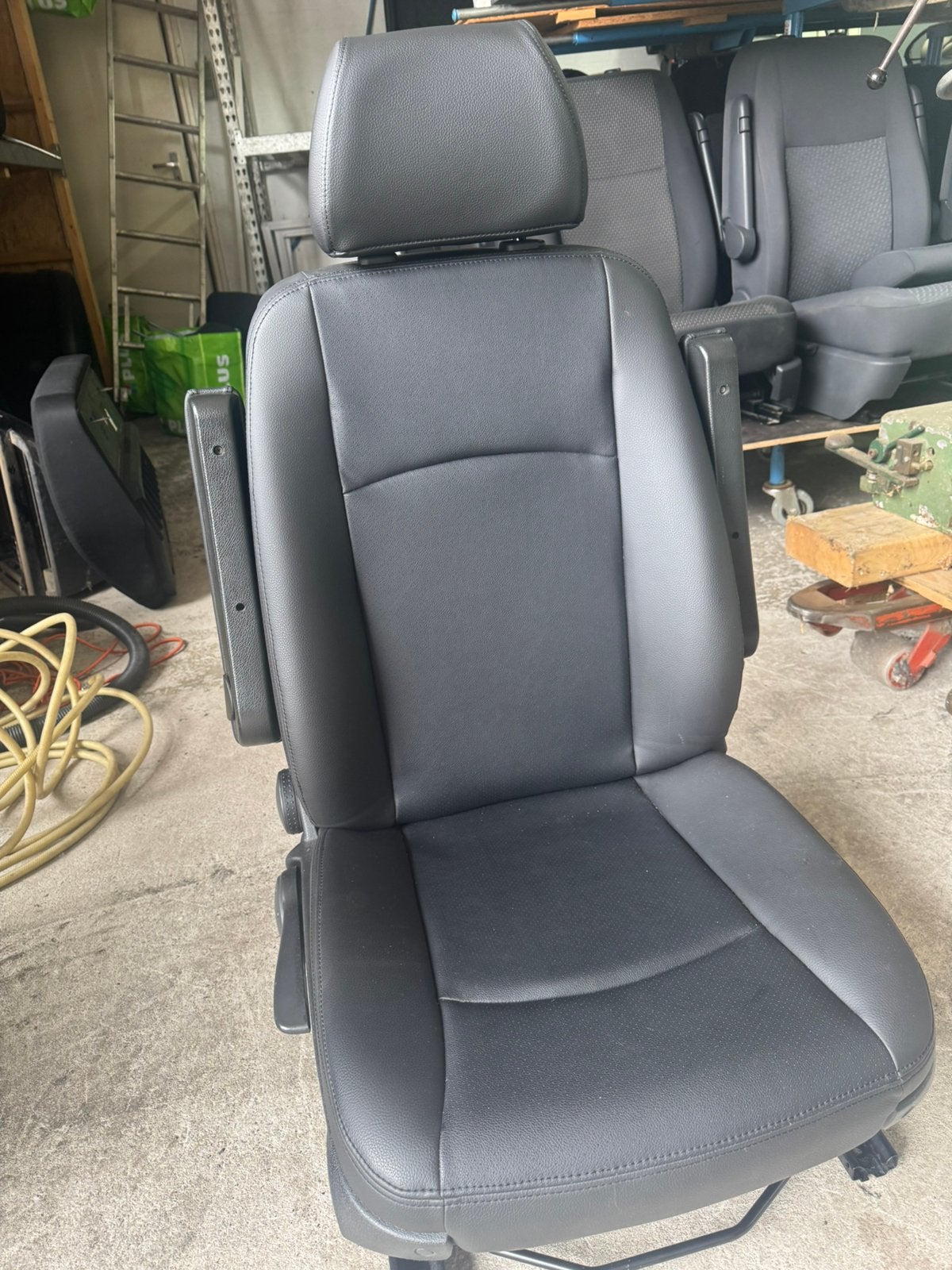 Originele Mercedes Vito W639 Comfortstoel Zwart Leder, Ophalen, Mercedes-Benz
