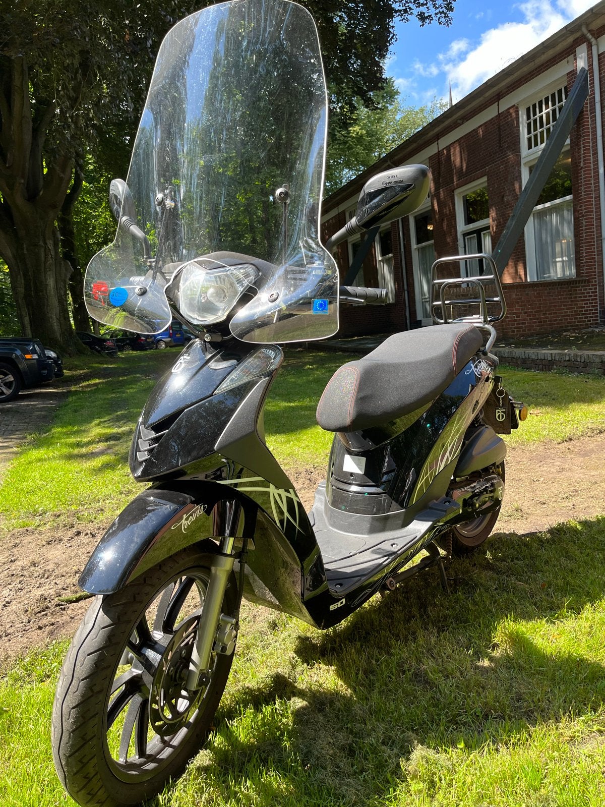 Zwarte BTC Trevis Scooter met Windscherm en Bagagerek, Ophalen, Gebruikt, Overige typen, Overige merken