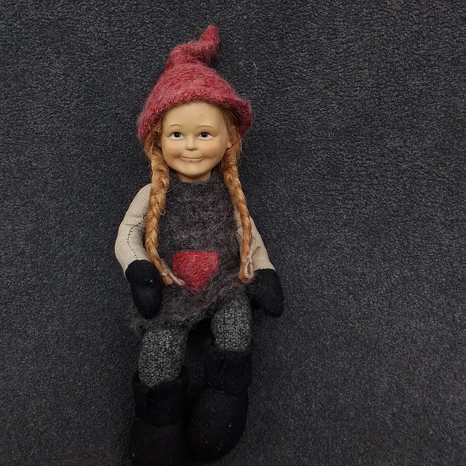 Vintage Scandinavisch poppetje wol/vilt porseleinen hoofd, Verzenden, Gebruikt, Pop