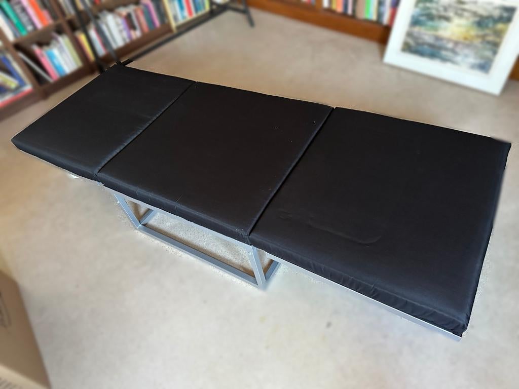 Compact 1-Persoons Klapbed / Logeerbed – Industrieel design, Huis en Inrichting, Industrieel, strak, lederlook, 90 cm, Eenpersoons