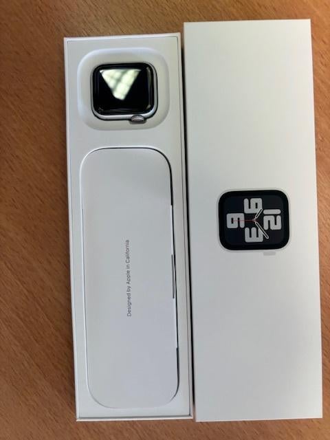 Apple Watch SE (Gen 2) 40mm Silvar AI Blue Cloud SL CEL, Sieraden, Tassen en Uiterlijk, Smartwatches, Nieuw, iOS, Blauw, Afstand