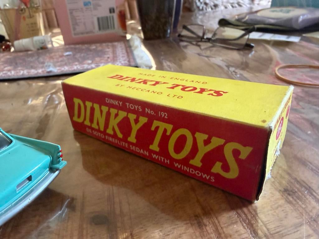 Dinky Toys DeSoto Fireflite met originele doos - Nieuwstaat, Auto, Nieuw, Dinky Toys, Ophalen of Verzenden