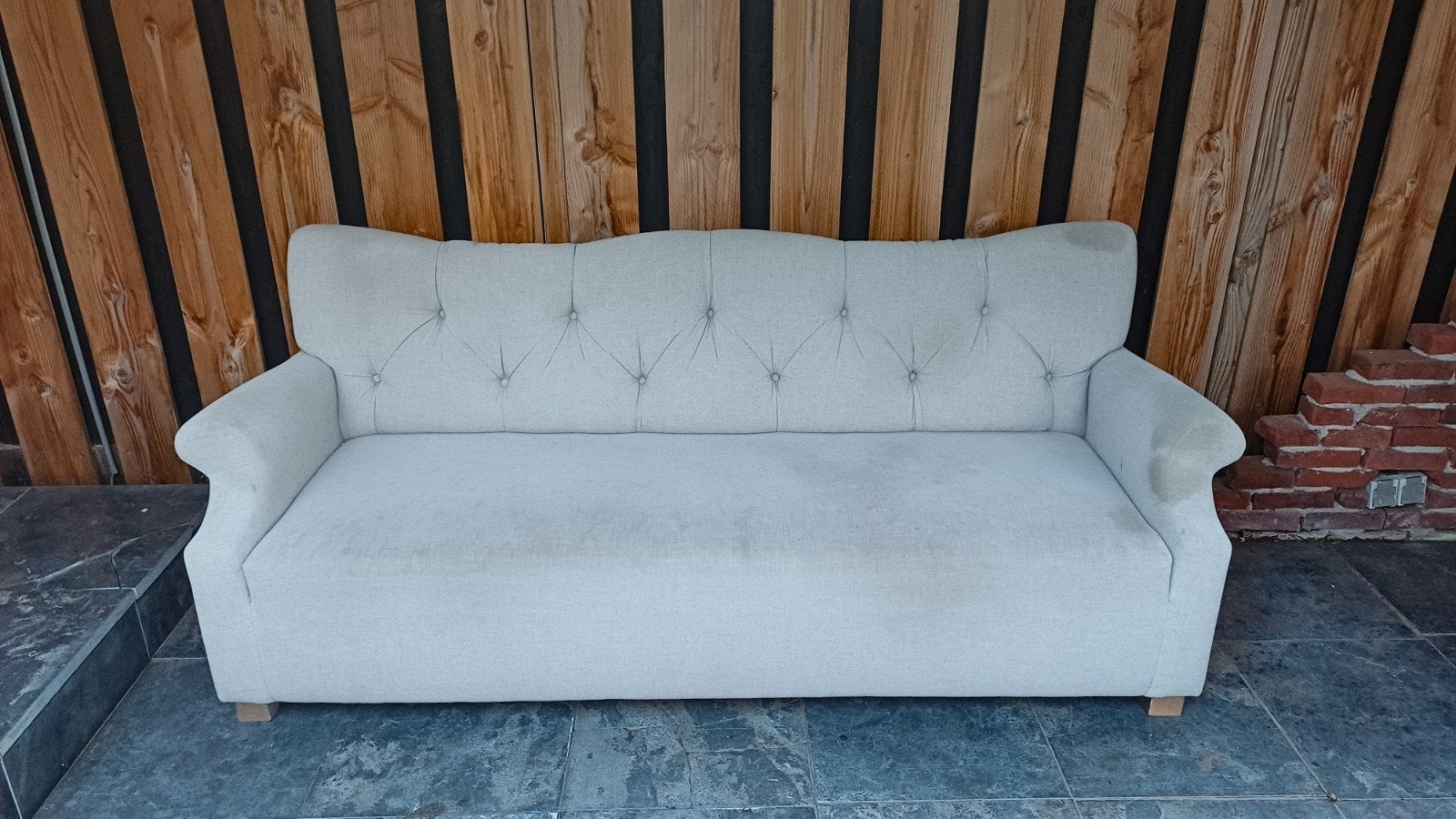 Stijlvolle 3-zitsbank met gecapitonneerde rugleuning, Ophalen, Gebruikt, Driepersoons, 75 tot 100 cm