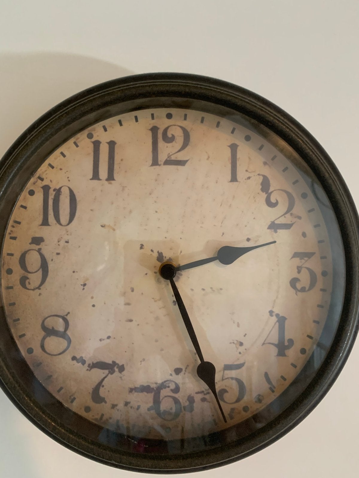 Wandklok - Zo goed als nieuw, Analoog, Werkt op batterijen, Ophalen of Verzenden, Zo goed als nieuw