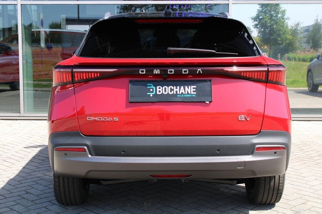 Omoda 5 EV Premium 61 kWh Bloodstone Red Carbon Crystal blac, Auto's, Overige Auto's, 430 km, Automatische klimaatregeling, 211 pk