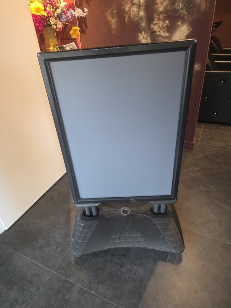 Stoepbord / Klapbord met watertank - Zwart, Ophalen, Gebruikt, Reclamebord