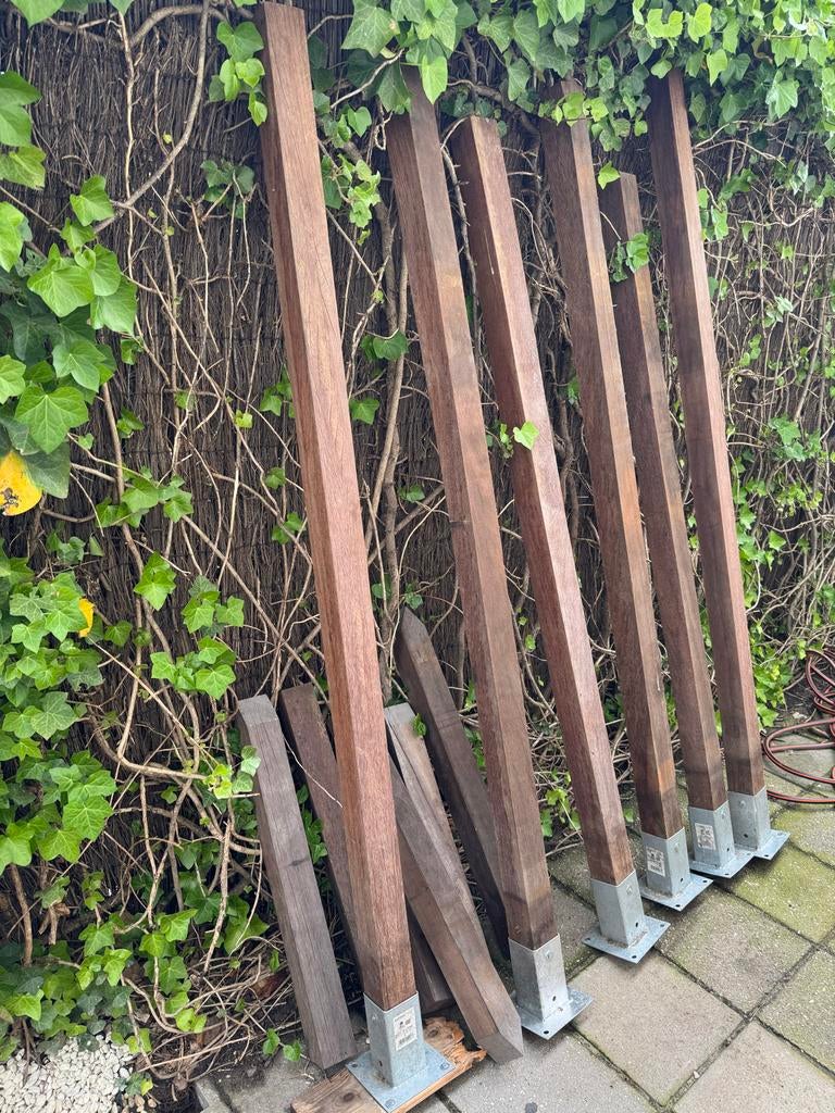 6 hardhouten palen met paalhouders, Ophalen, Gebruikt, Palen, Hardhout