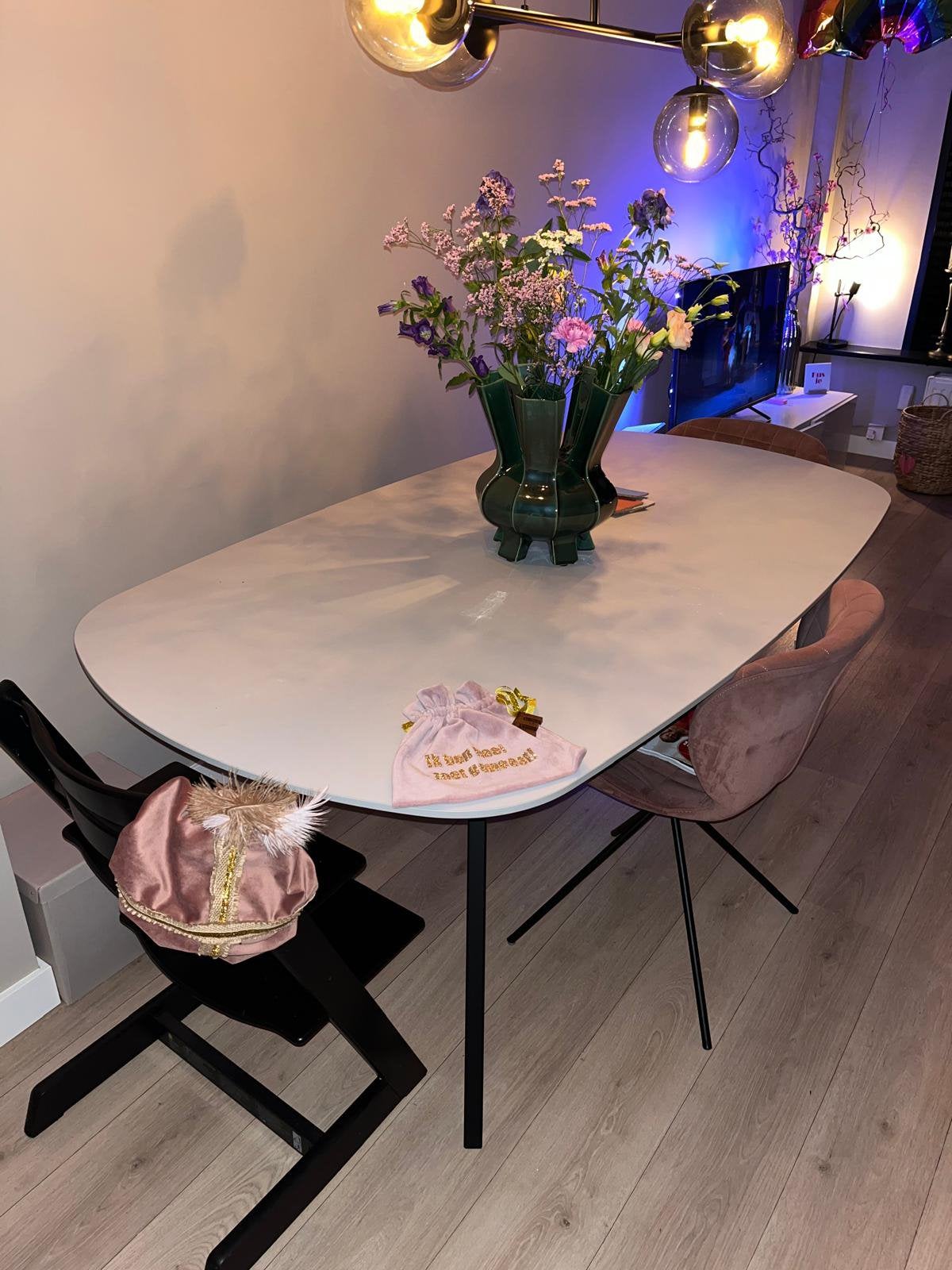 Dyyk eettafel, 180cm L -100cm Br  licht grijs-zwarte poten, Huis en Inrichting, Ophalen, Rond, 50 tot 100 cm, Zo goed als nieuw