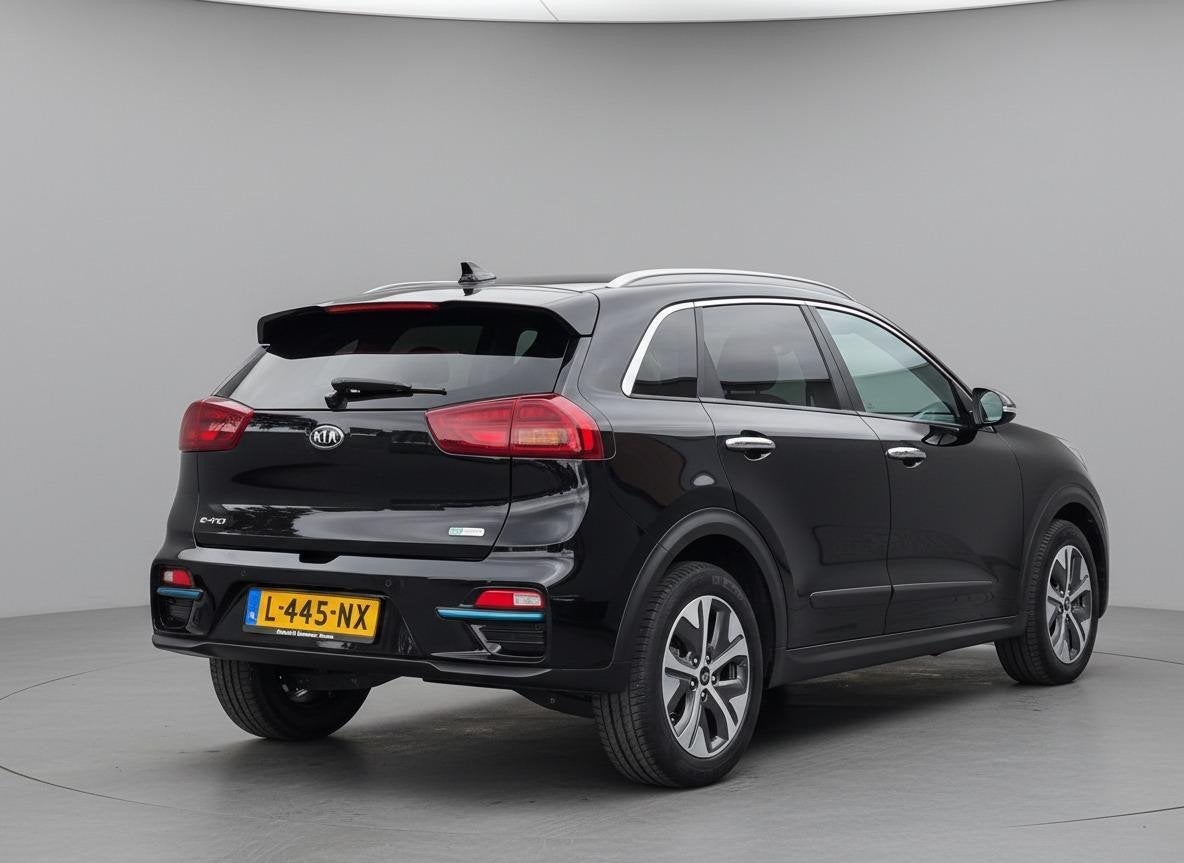 Kia e-Niro DynamicPlusLine 39kWh | Schuifdak | SOH 100%, 136 pk, Gebruikt, Origineel Nederlands, 39 kWh