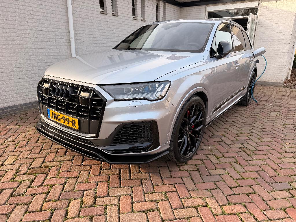 Audi Q7 60 Tfsi e 456pk Quattro Tiptronic 2020 Grijs, Auto's, Audi, Automaat, Zwart, 2995 cc, 340 pk