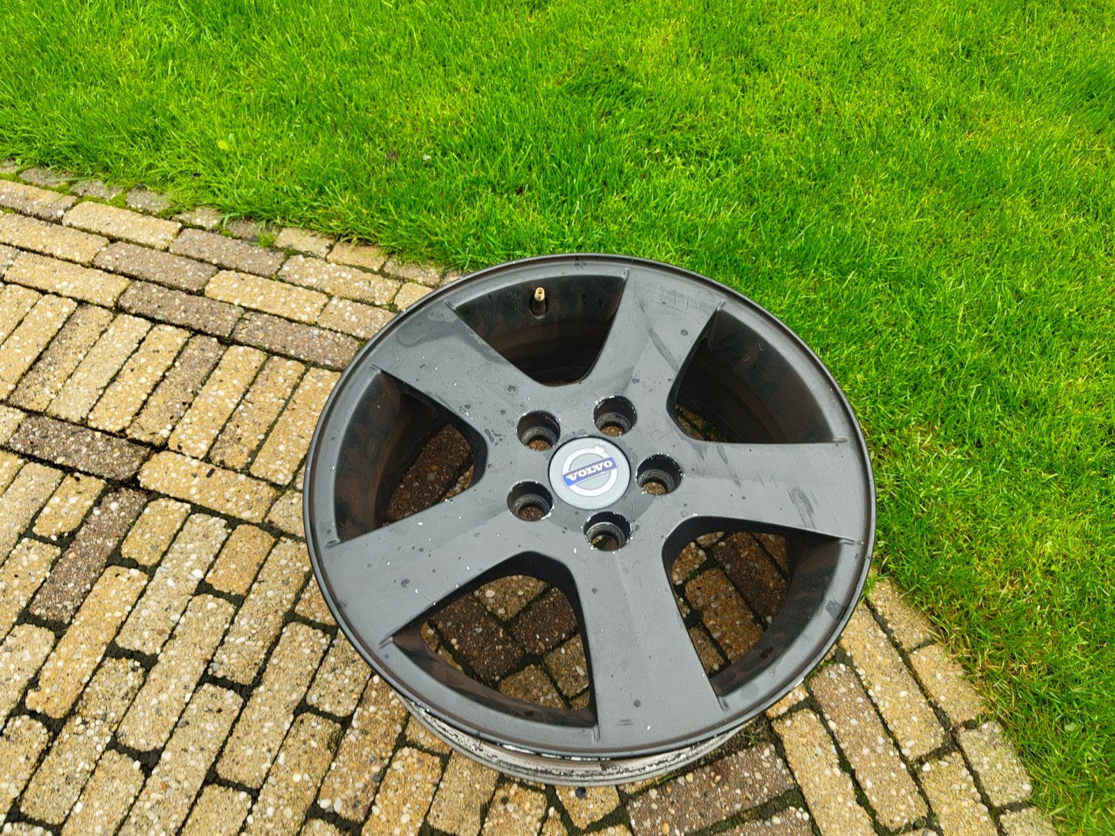 zwarte volvo velgen 16 inch, Ophalen of Verzenden, Gebruikt