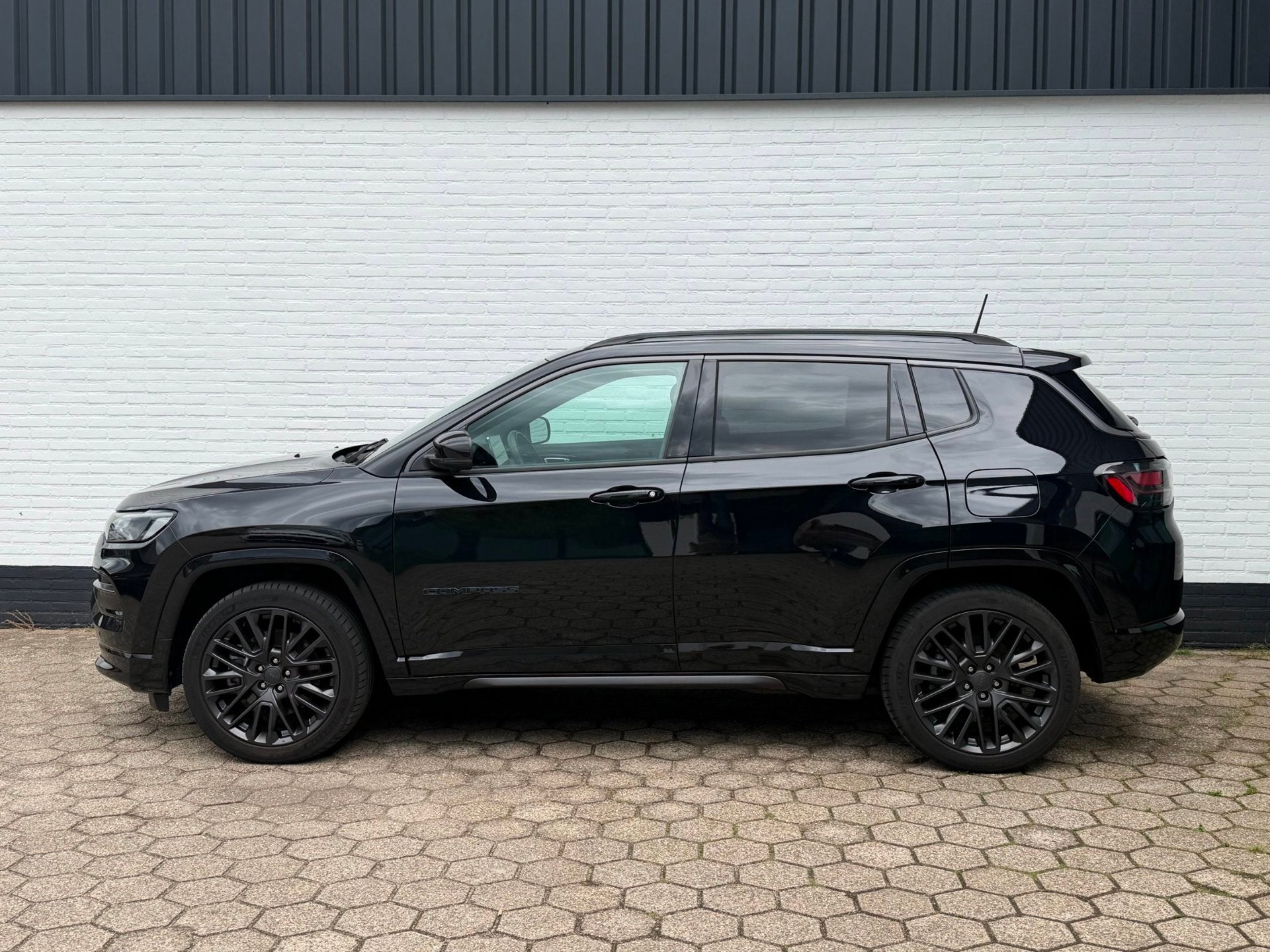 Jeep COMPASS 4xe 240 Plug-in S 360 l ACC l ALPINE l LEDER!, Automaat, 4 cilinders, Zwart, Bedrijf