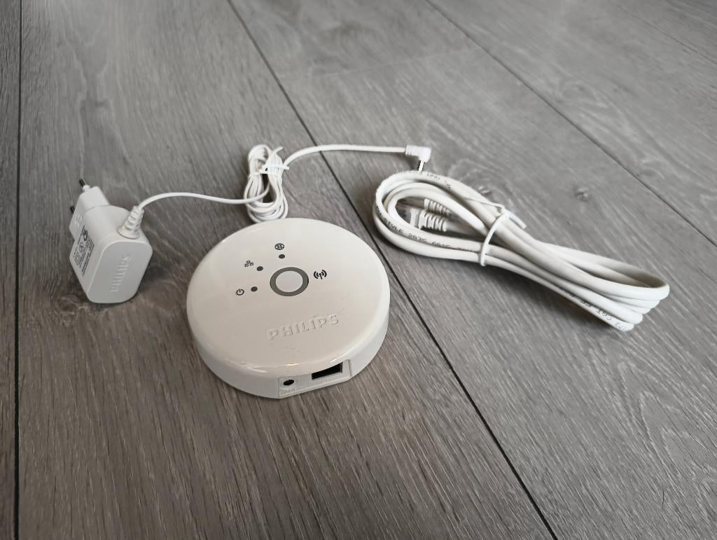 Philips Hue - ZigBee IP Bridge + Adapter, Ophalen of Verzenden, Zo goed als nieuw, Router, Philips Hue