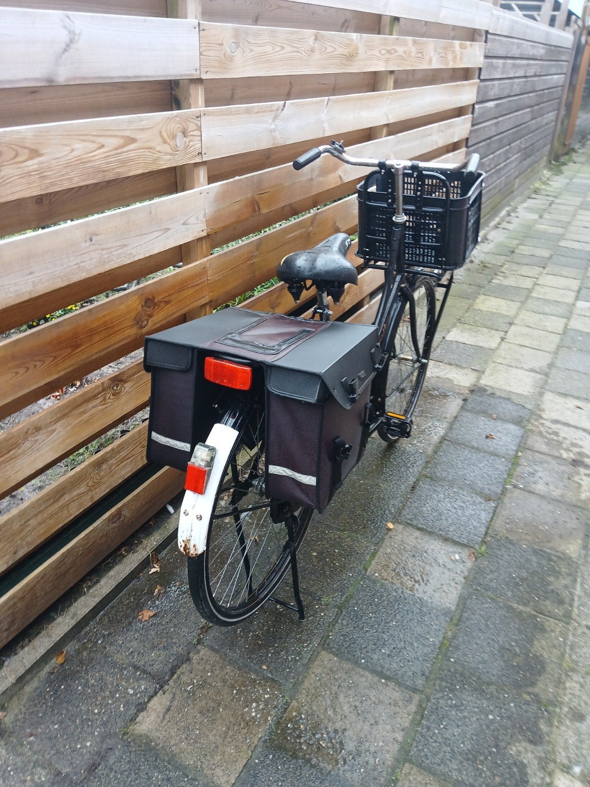 Opoe fiets met krat en zonder fiets tassen, Fietsen en Brommers, Terugtraprem, Onbekend, Ophalen of Verzenden, 53 tot 56 cm