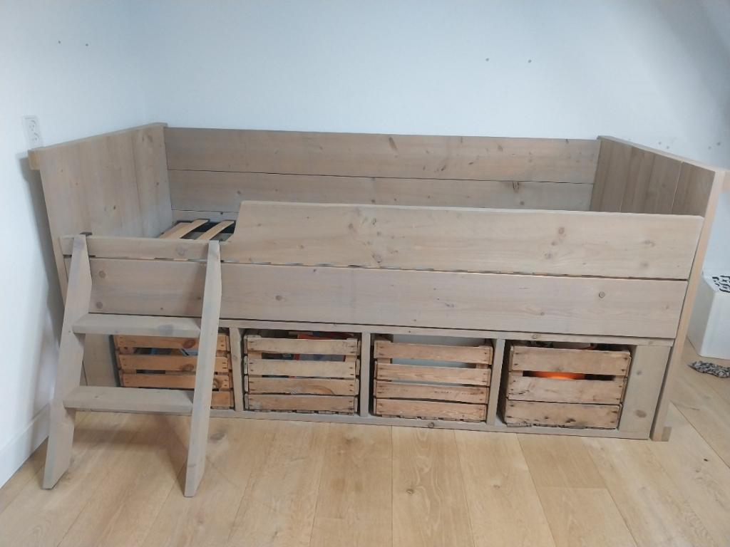 Half hoge tienerbed, Huis en Inrichting, Slaapkamer | Bedden, Ophalen, 90 cm, Zo goed als nieuw, 200 cm
