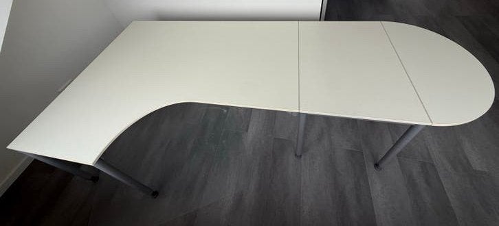 Hoekbureau wit van IKEA, Huis en Inrichting, Bureaus, Ophalen, Demontabel, Gebruikt, Spaanplaat of MDF