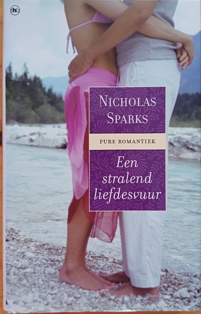 2+1 GRATIS! Een stralend liefdesvuur - Nicholas Sparks, Boeken, Nicholas Sparks, Ophalen of Verzenden, Zo goed als nieuw, Amerika