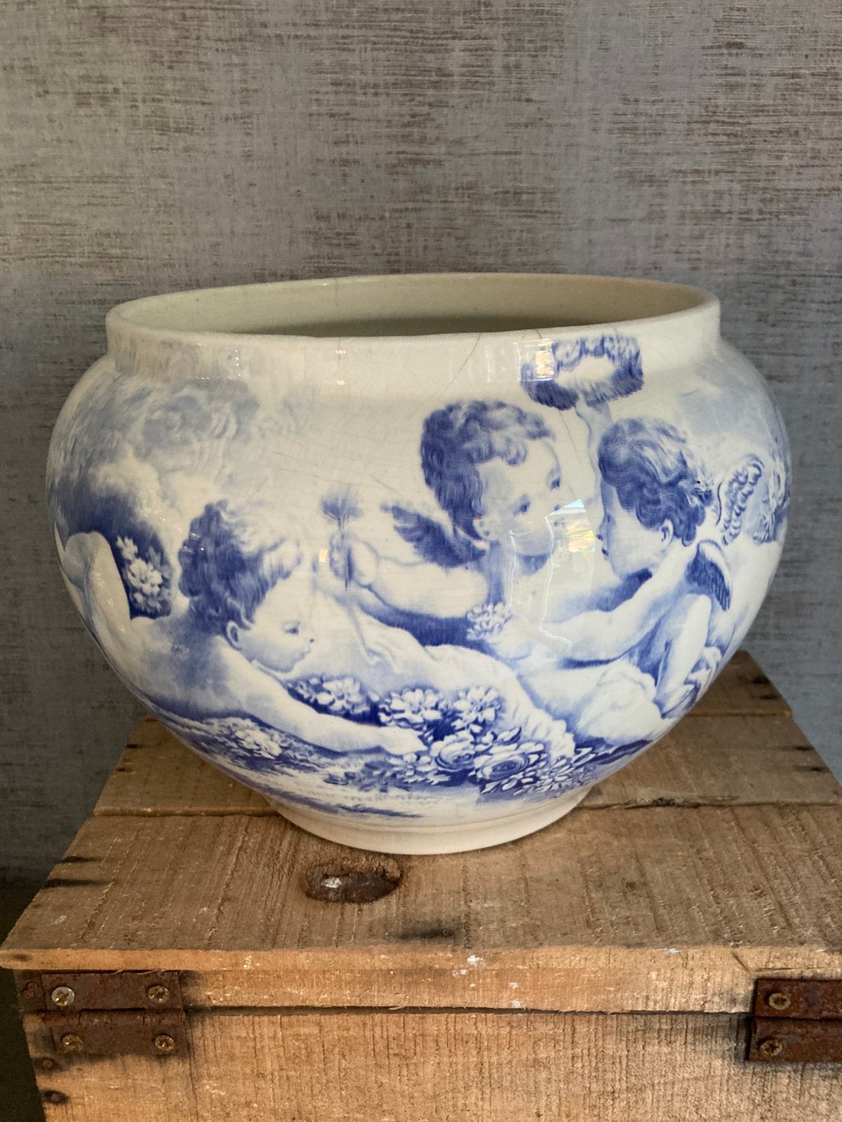 Antieke bloempot P. Regout & Co "AMOR“ ca. 1880/1900, Ophalen of Verzenden