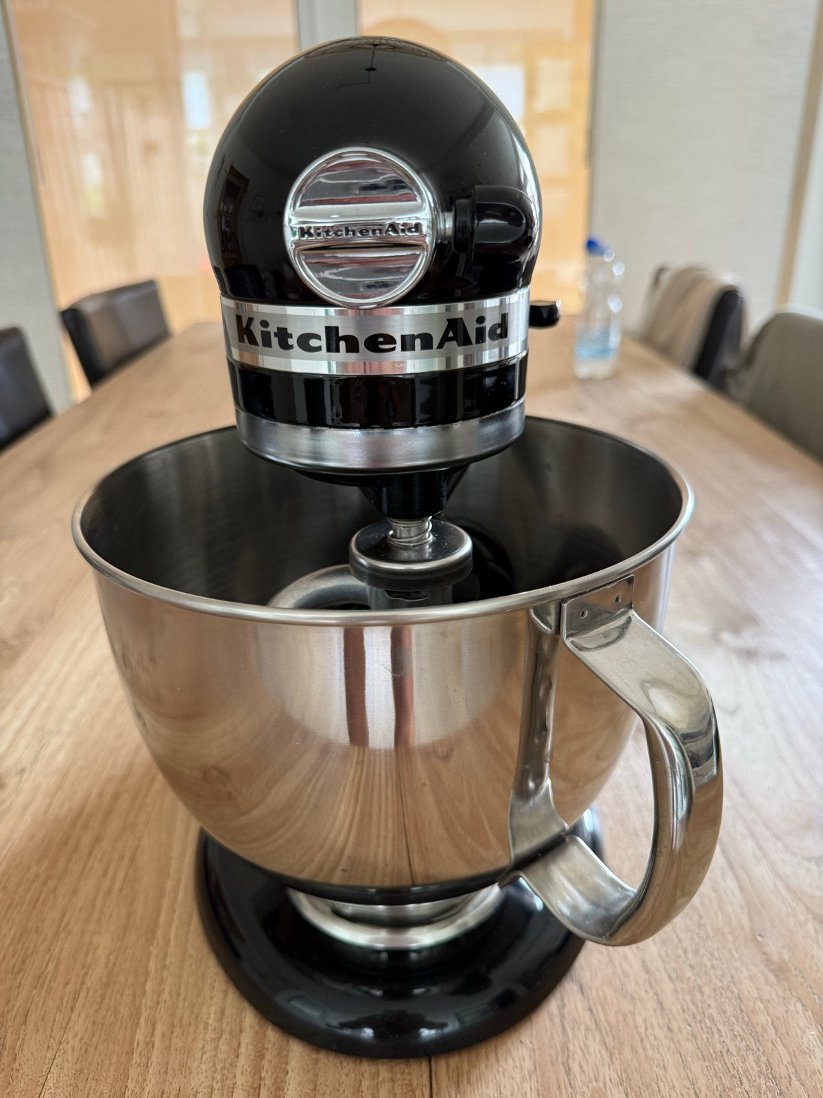 KitchenAid Artisan 4,7 ltr Keukenmixer Zwart met Accessoires, 4 liter of meer, Gebruikt, 3 snelheden of meer, Ophalen of Verzenden