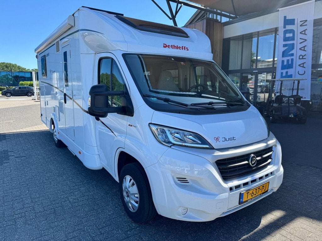 Dethleffs Just 90 T 7052 DBM 2021 enkele bedden + hefbed, Caravans en Kamperen, Standaard zit, Ringverwarming, Fiat, Airbags