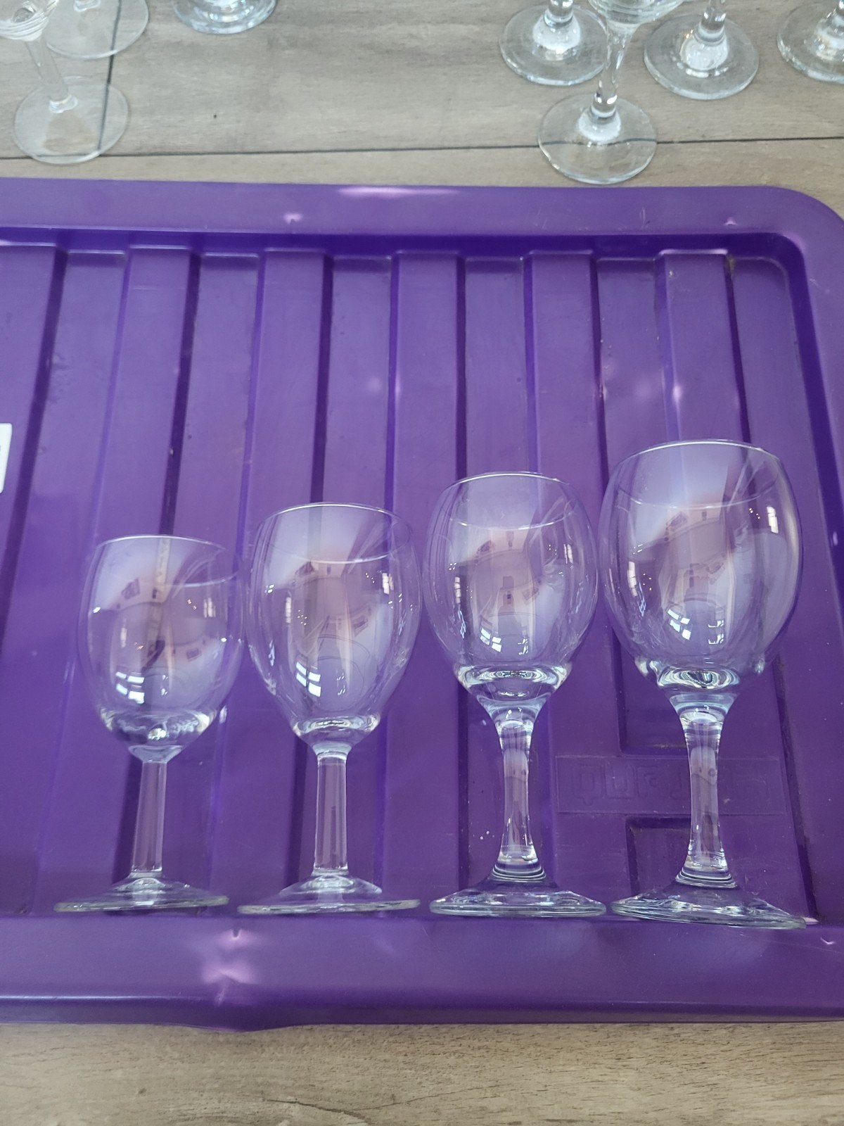 Gratis Diverse glazen, wijnglazen, bierenglazen en longdrink, Ophalen, Gebruikt, Overige typen