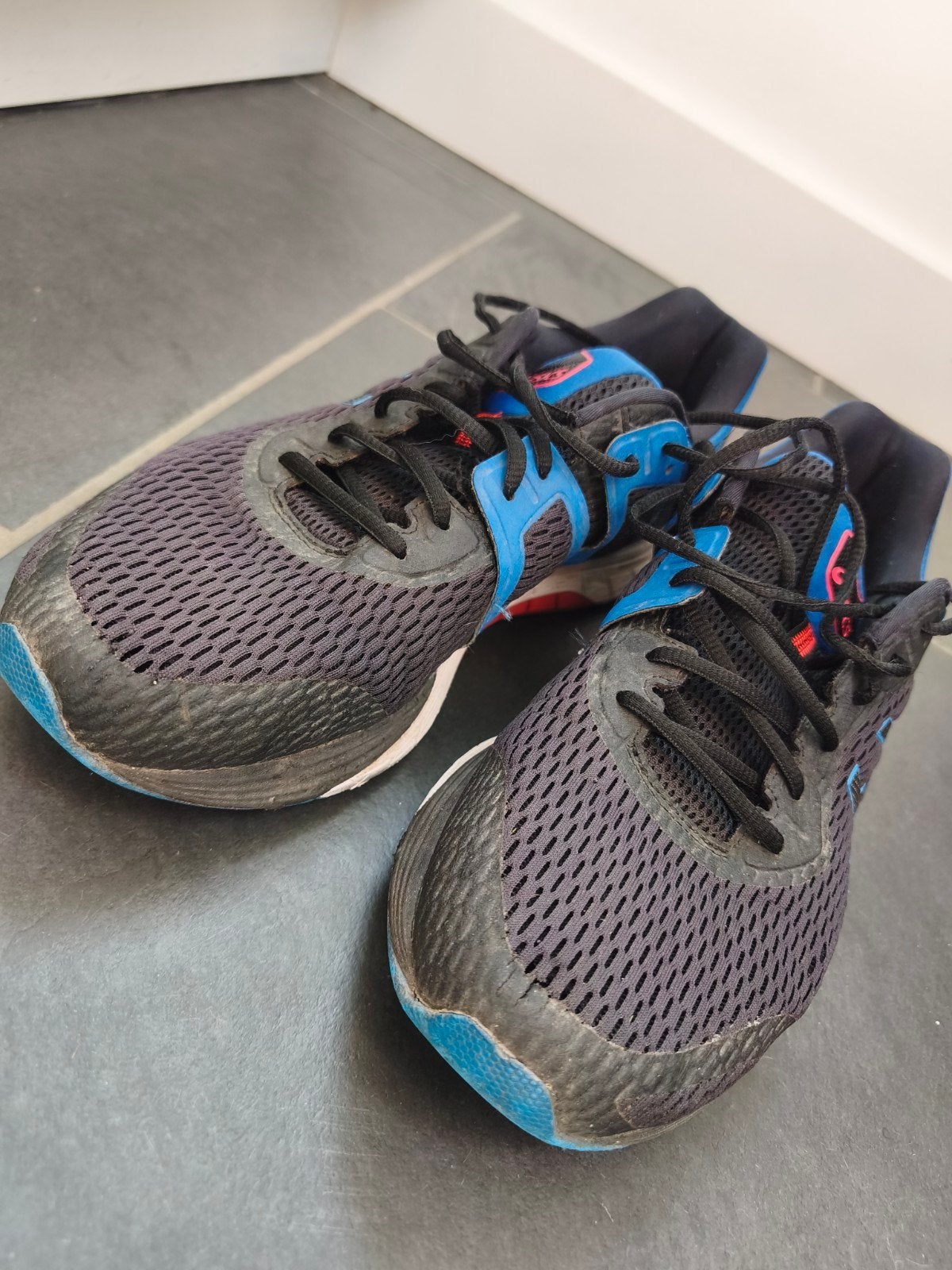 ASICS hardloopschoenen maat 48,5, Sport en Fitness, Hardloopschoenen, Ophalen of Verzenden, Zo goed als nieuw, Hardlopen