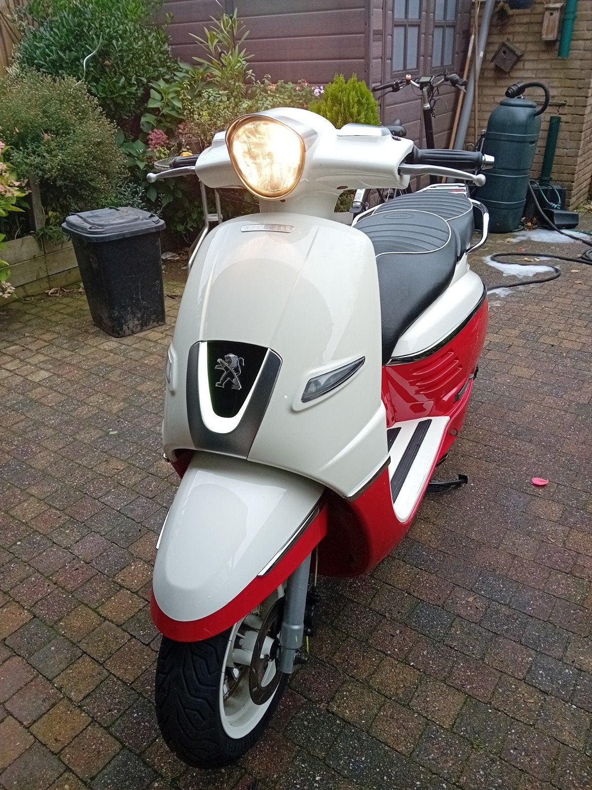 Peugeot Django 49.5cc Geel Kenteken - Goed Onderhouden, Ophalen, Gebruikt, Overige modellen, Maximaal 45 km/u