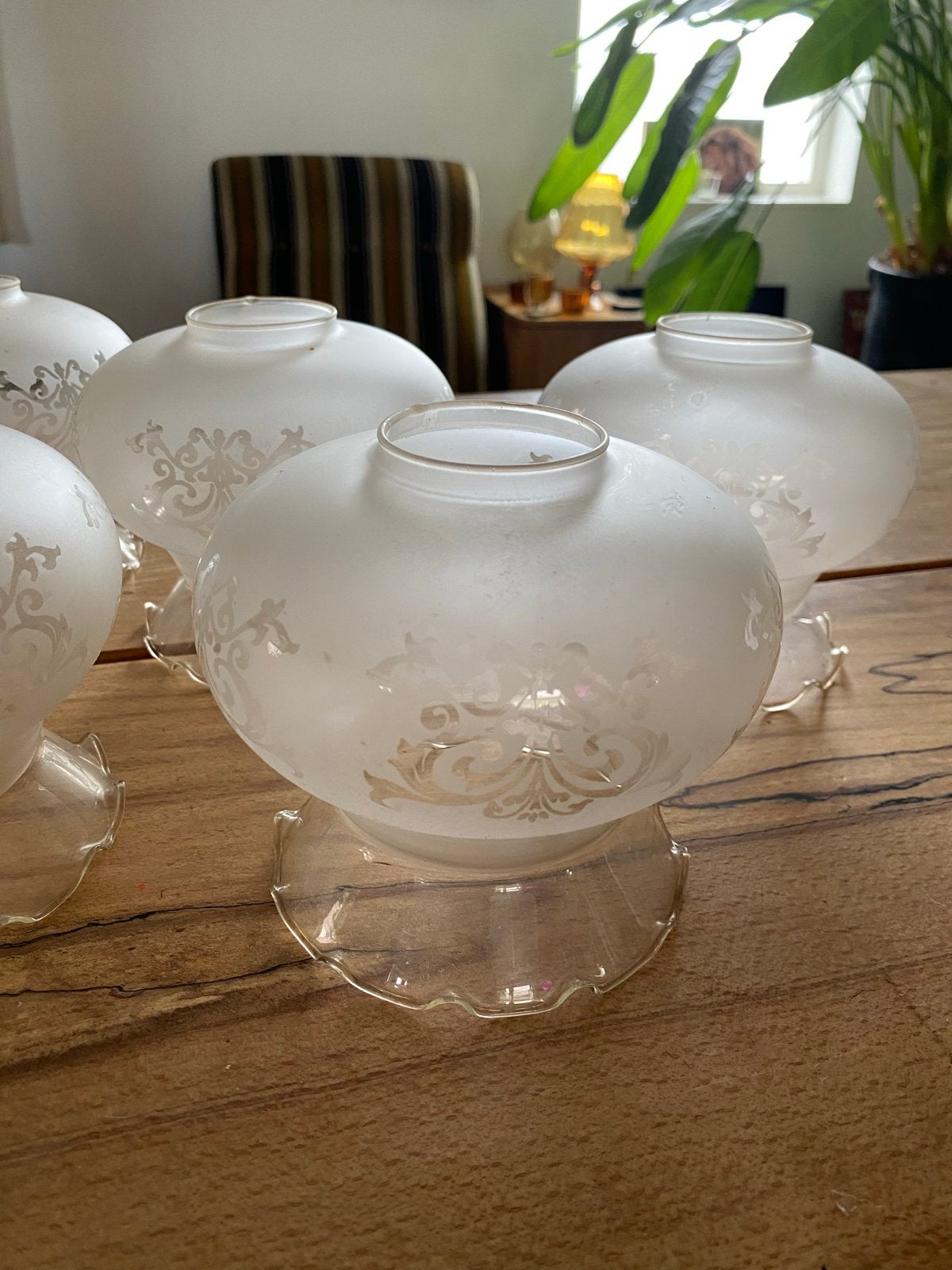 6 vintage glazen lampenkappen, gegraveerd, perfecte staat, Huis en Inrichting, Overige typen, Wit, Rond, Ophalen of Verzenden