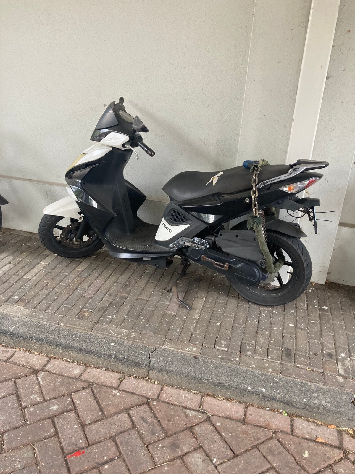 Kymco scooter / moet weg! / motorisch in orde, Fietsen en Brommers, Scooters | Kymco, Ophalen, Zo goed als nieuw, Benzine, Overige modellen