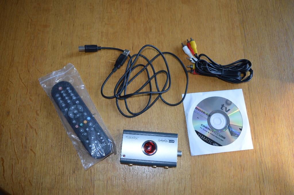Terratec Cinergy 400 USB TV TUNER, Ophalen of Verzenden, Zo goed als nieuw
