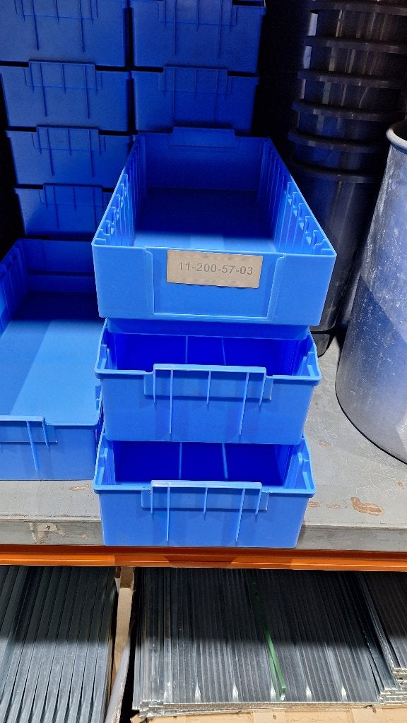 magazijnbakken Schafer Blaauw 58,5x24x11,5 cm, Ophalen, Gebruikt, Industriepark 2a 9351PA Leek, H.O.Albert Ale Slotema