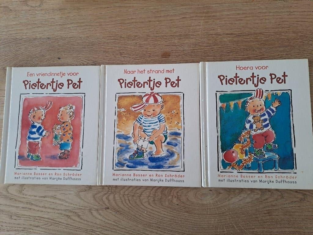 PIETERTJE PET.3 BOEKJES 6. 7,8. MARIANNE BUSSER&RON SCHRÖDER, Boeken, Gelezen, Fictie algemeen, Jongen of Meisje, Ophalen of Verzenden