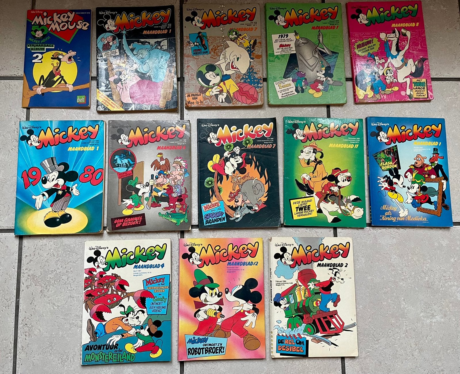 TE KOOP: 13x Mickey Mouse maandblad 1978-1982 goede staat, Meerdere stripboeken, Ophalen of Verzenden, Gelezen