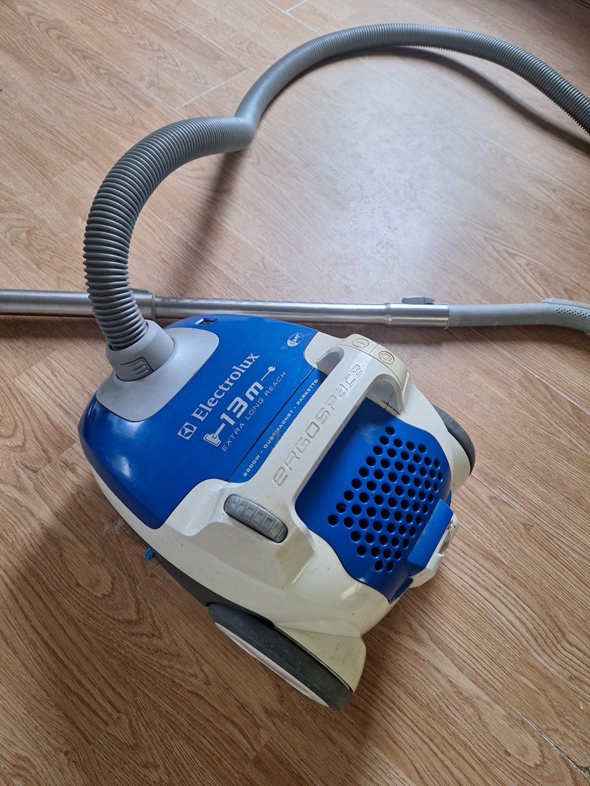Electrolux ErgoSpace Stofzuiger - Ideaal voor Verbouwing, Stofzak, Gebruikt, Ophalen of Verzenden, AEG