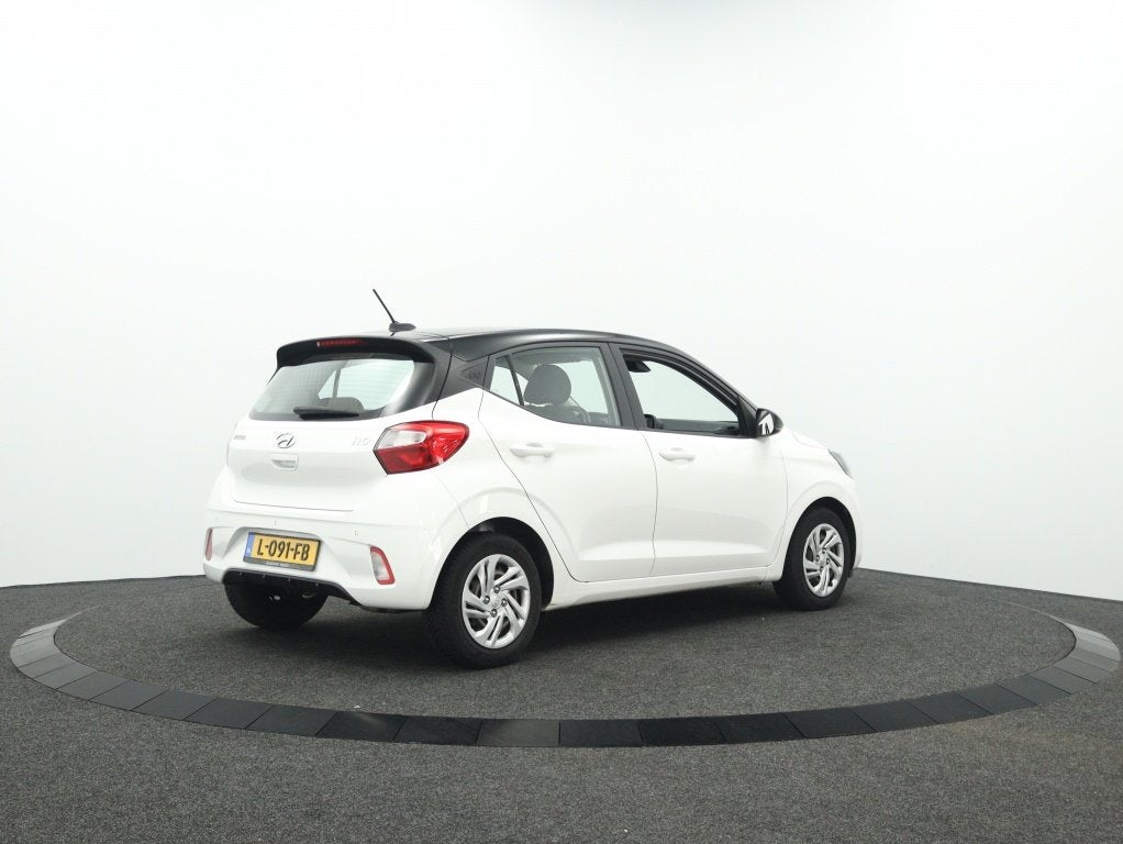 Hyundai i10 1.0 Comfort Plus Automaat | Carplay navigatie |, Auto's, 12 maanden, Stof, Gebruikt, 4 stoelen