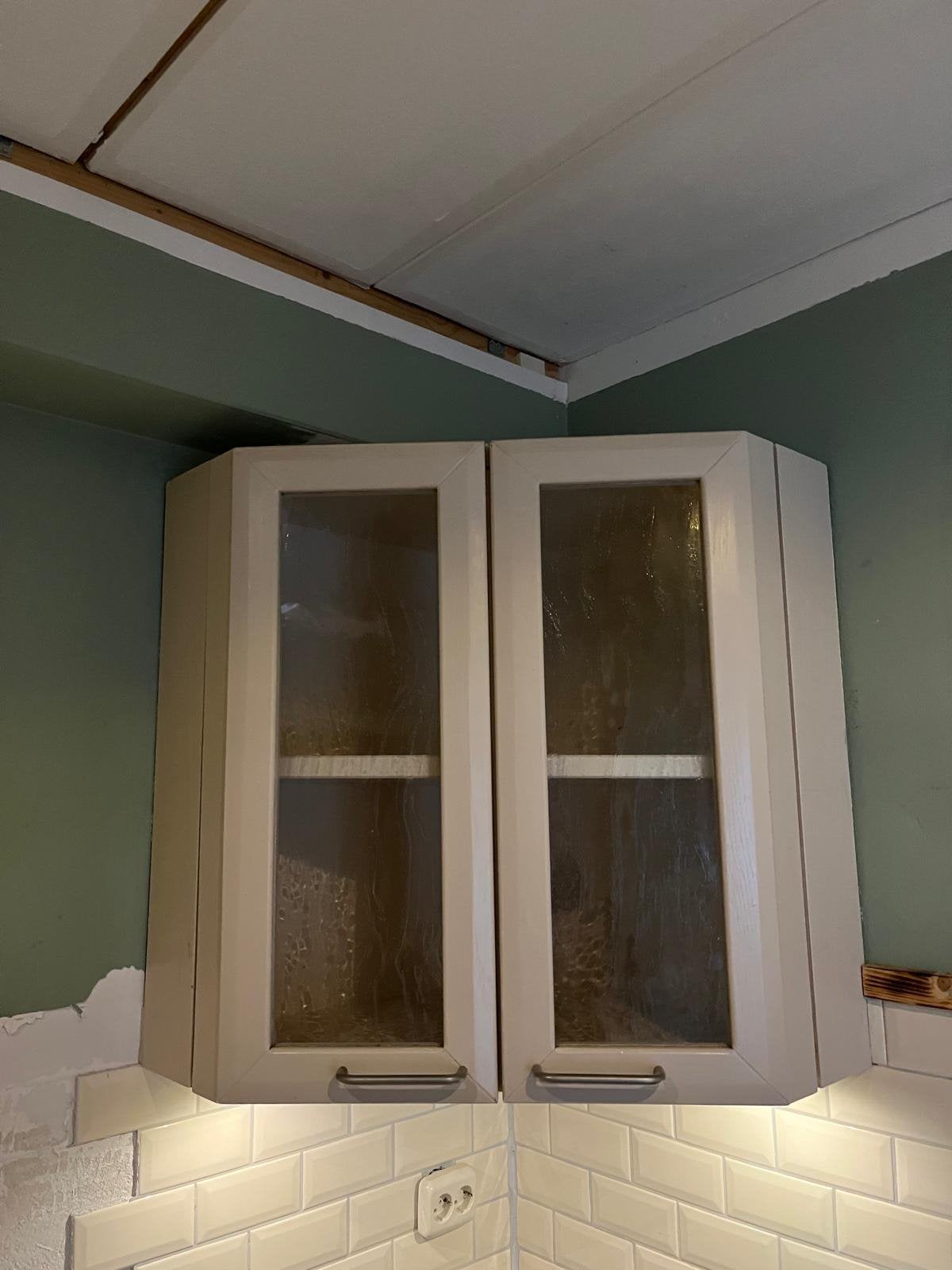 Hoek kast voor in de keuken, Ophalen, Gebruikt