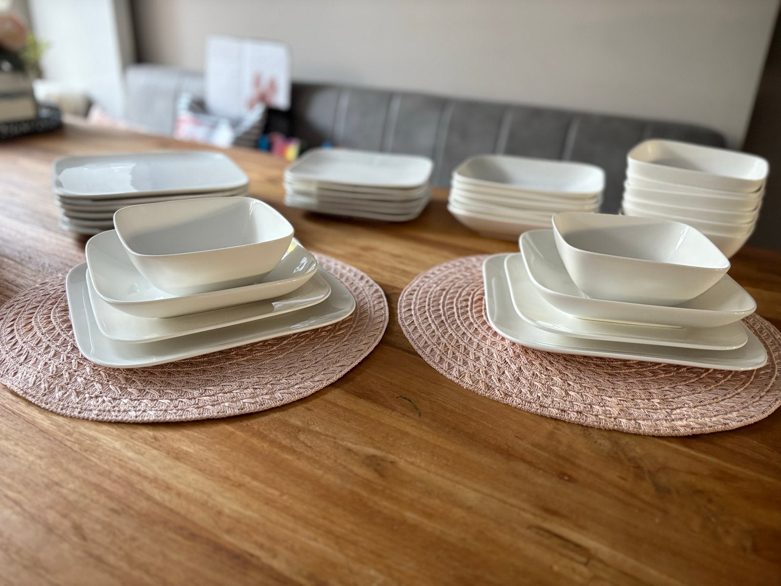 Wit vierkant servies 8 personen - 32-delig, Ophalen, Keramiek, Zo goed als nieuw, Modern