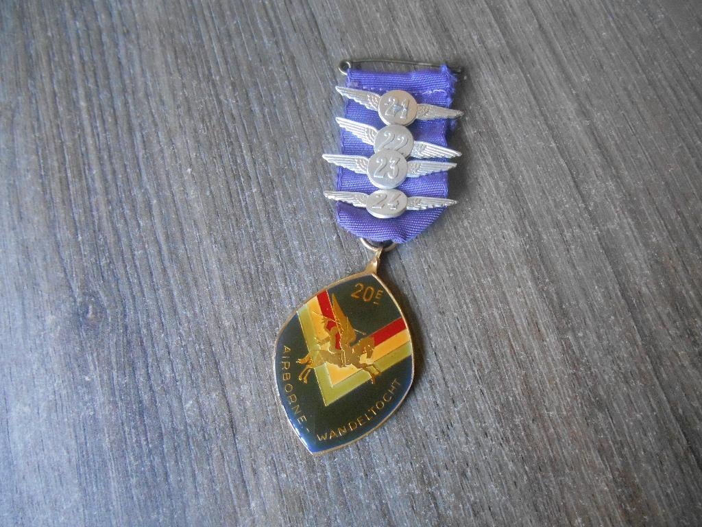 Airborne medaille 20 t/m 24 Oosterbeek, Ophalen of Verzenden, Landmacht, Nederland, Lintje, Medaille of Wings