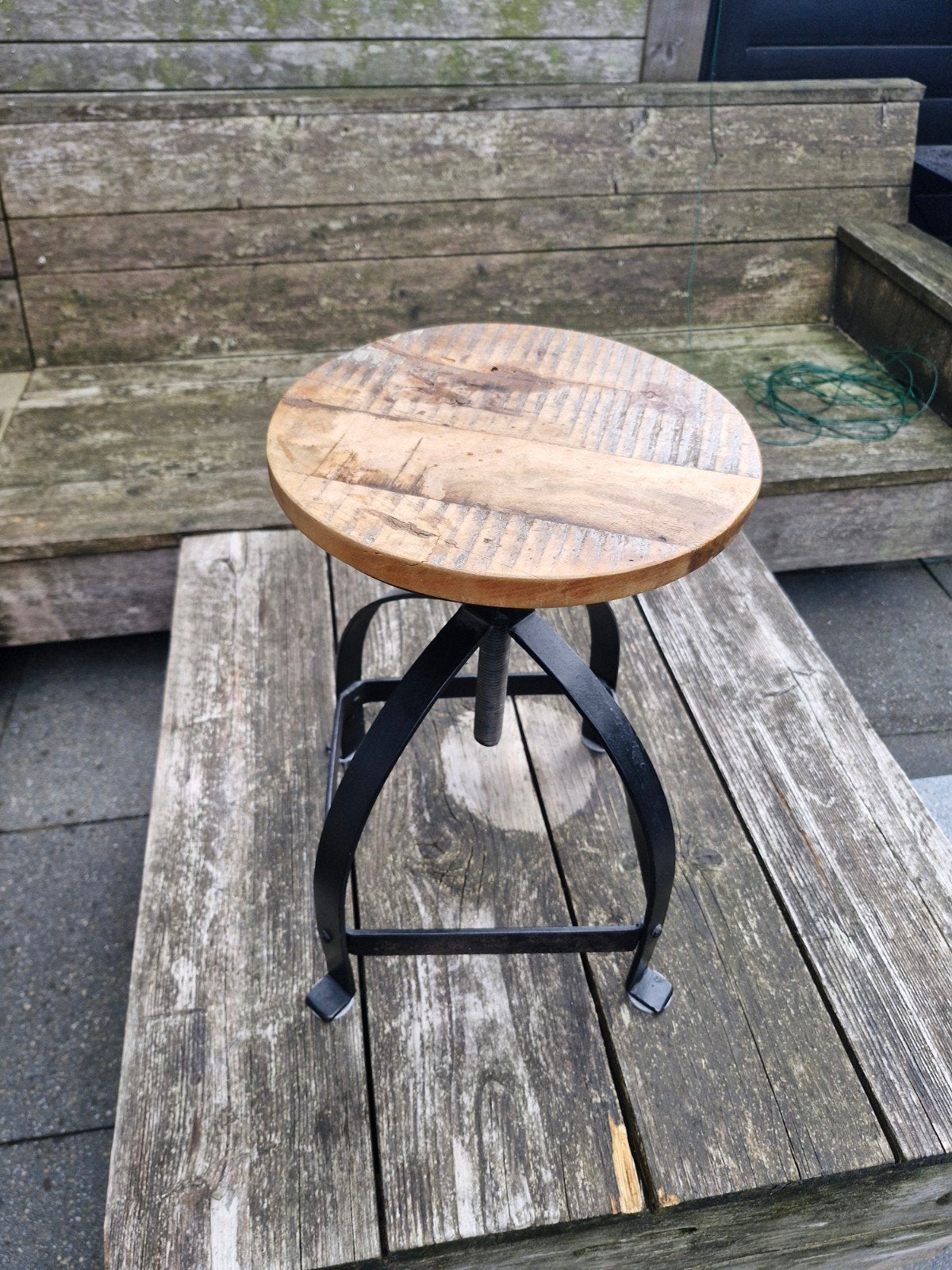 Leuke (draai) kruk (doorsnee 30cm), Ophalen, Hout