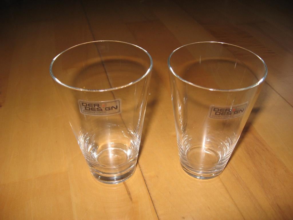 Waterglazen Deru design International waterglazen, 2 stuks., Huis en Inrichting, Ophalen, Glas of Glazen, Nieuw, Glas