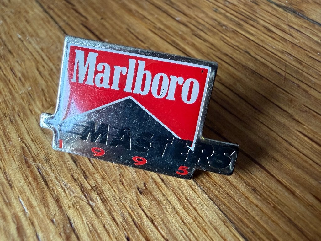 Marlboro Masters pin, Ophalen of Verzenden, Nieuw, Overige onderwerpen, Speldje of Pin
